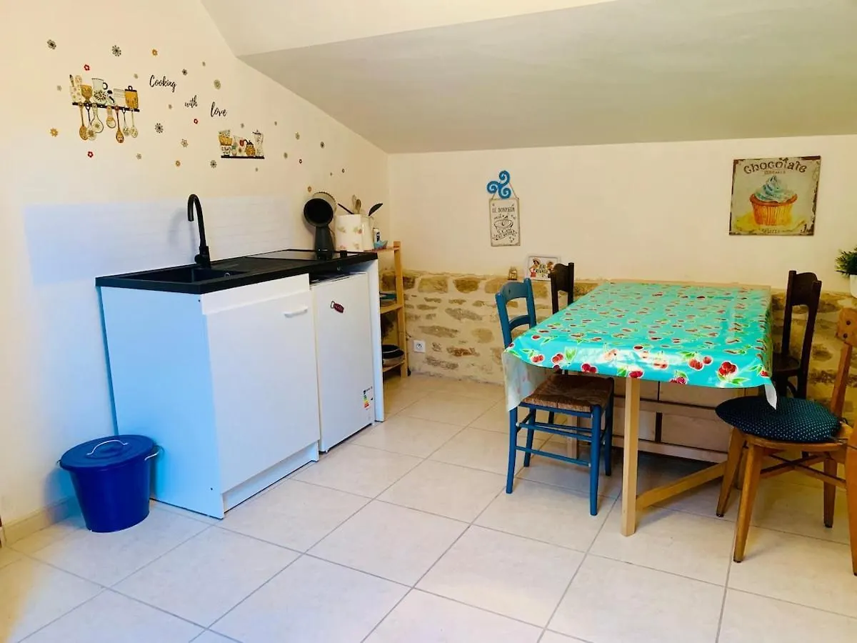 Appartement L Ecurie à Plouhinec  France